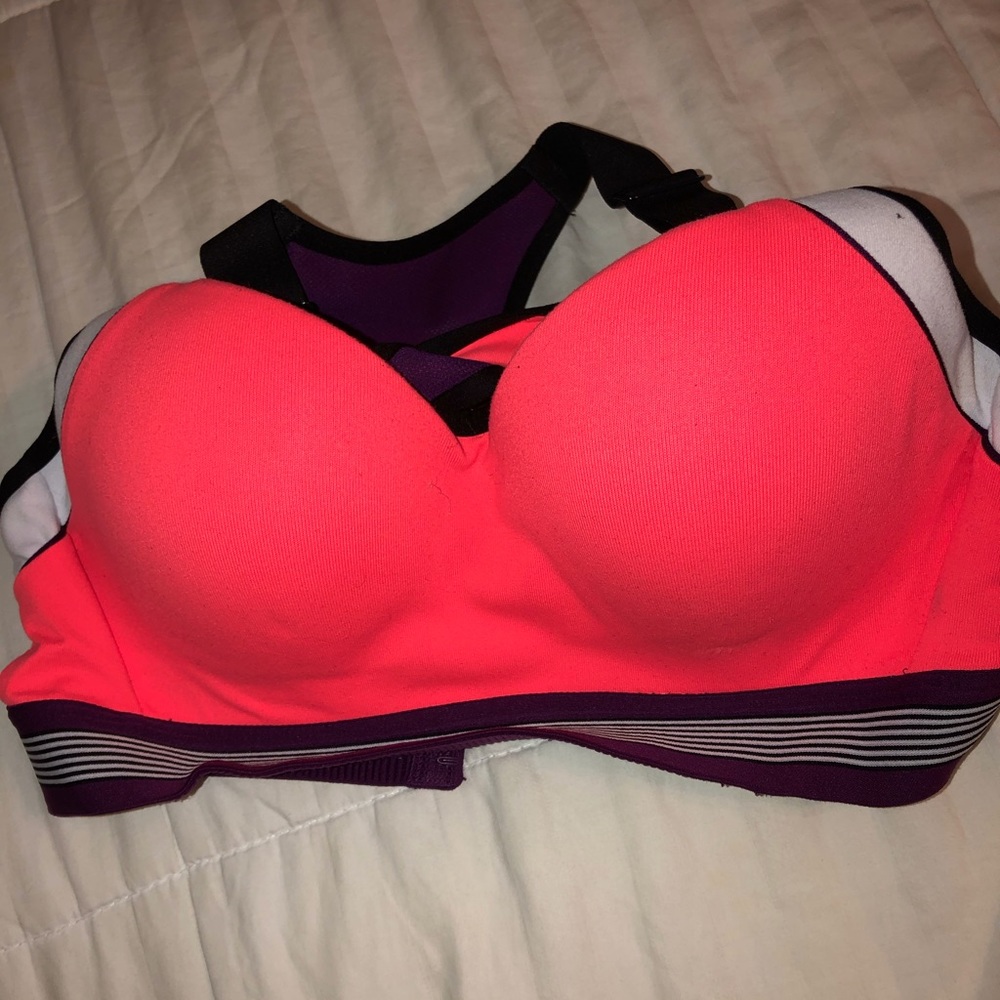 Sports bra